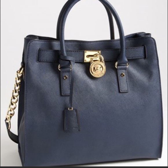 Michael Kors Handbags - Michael Kors Navy Excellent Cond Large Hamilton Tote/ MK Dust Bag included